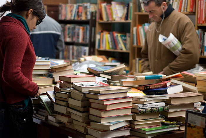 About Library 700 Free Img